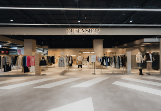 Queen shop新店威秀店