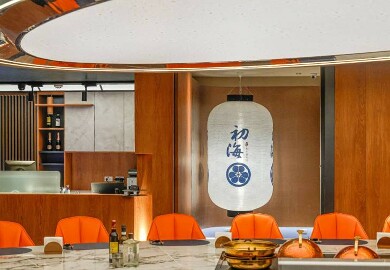 馬辣新品牌超難訂！4.9星高CP值鐵板燒，干貝、龍蝦、和牛16道菜單＋亮點一次看